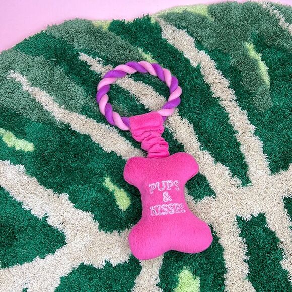 Pups & Kisses Pink Bone Valentine’s Day Dog Squeaky Rope Pull Toy NEW - Picture 2 of 11